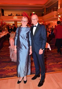 Peter Tschentscher mit Ehefrau auf dem Hamburger Presseball 2022; Foto: Patrick Piel