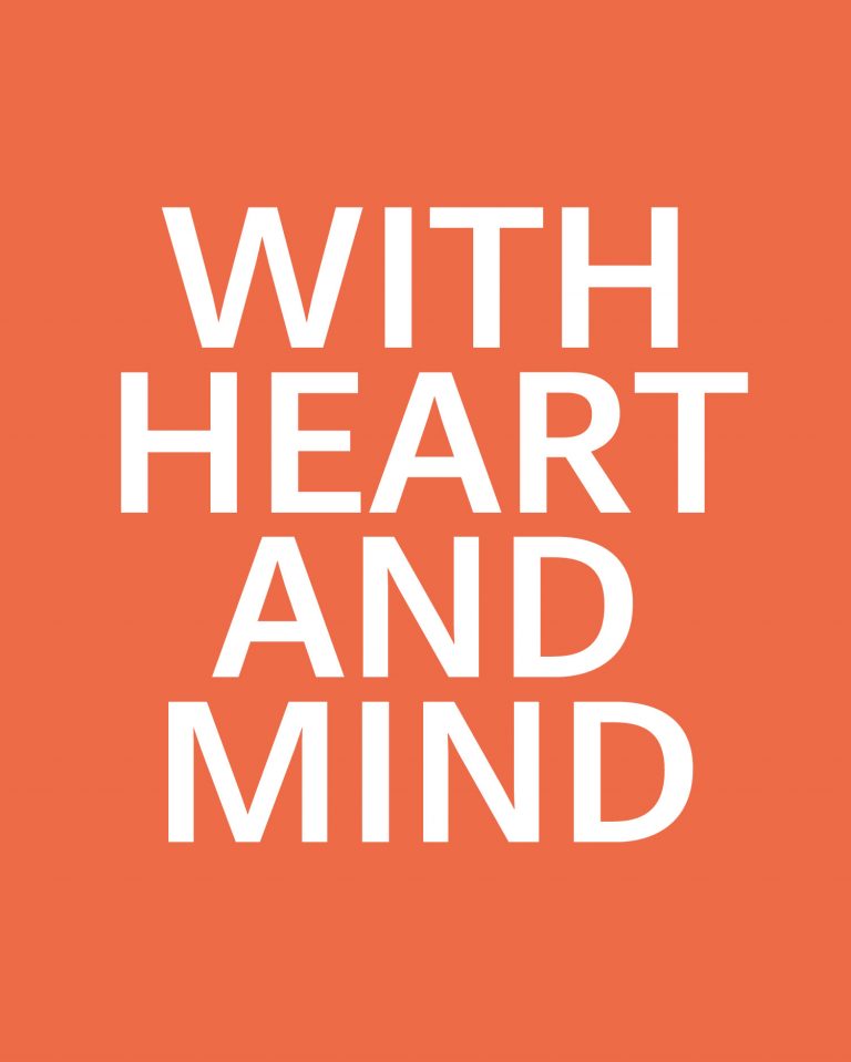 With Heart And Mind auf einem orangen Hintergrund